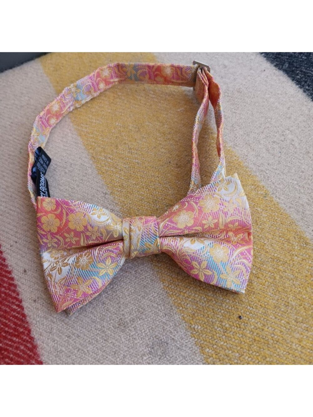 Stacy Adams Adjustable Floral Bow Tie Gold Pink Pattern